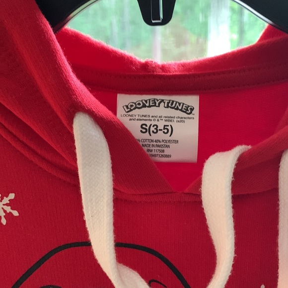 Looney Tunes red tweety Christmas sweat shirt!! - Picture 5 of 9